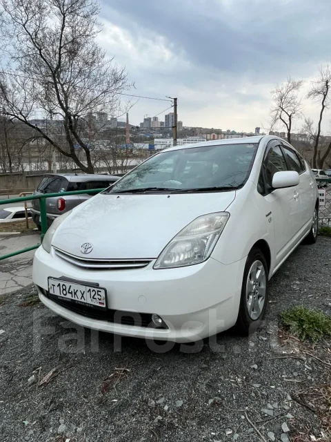 Toyota Prius. ��������, ��������, 1.5 (76��.�.), ������, 196 000����. �� ����