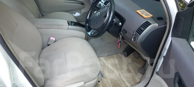 Toyota Prius. ��������, ��������, 1.5 (76��.�.), ������, 196 000����. �� ����