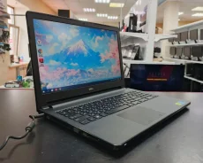 Dell. 15.6", 1,7����, ��� 8 ��, ���� 240���, WiFi: 1, Bluetooth: 1 ����