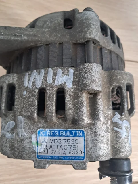 ��������� Mitsubishi Pajero Mini 4A30 MD317530 MD317530 ����