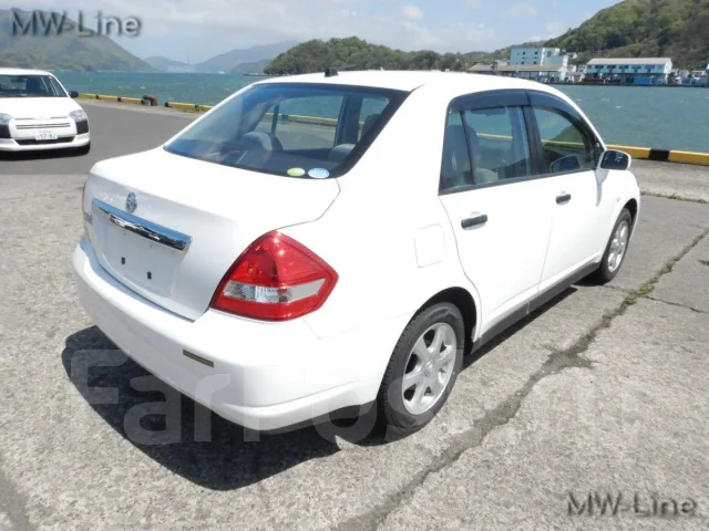 Nissan Tiida Latio. SC11, HR15DE ����