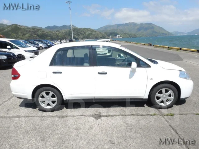 Nissan Tiida Latio. SC11, HR15DE ����