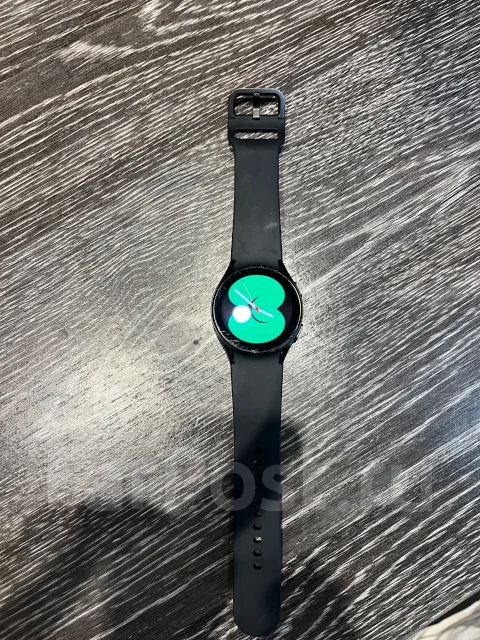 Samsung Galaxy Watch4 Classic ����