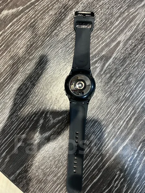 Samsung Galaxy Watch4 Classic ����