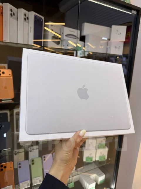 Apple MacBook Neo. 13", 4,1����, ��� 8 ��, ���� 512���, WiFi: 1, Bluetooth: 1, ����������� �� 16��. ����