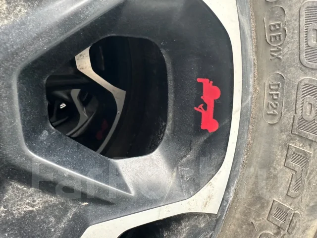 Jeep. 7.5x17", 5x127, ET44. ��� ����� �� ������������ ����