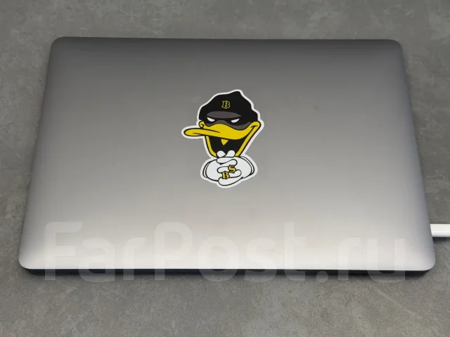 Apple MacBook Pro 13 2020. 13", ��� 512 ��, ���� 8���, WiFi: 1, Bluetooth: 1 ����
