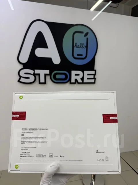 Apple MacBook Air 13 2026. 13.6", 4,6����, ��� 24 ��, ���� 1 024���, WiFi: 1, Bluetooth: 1, ����������� �� 18��. ����