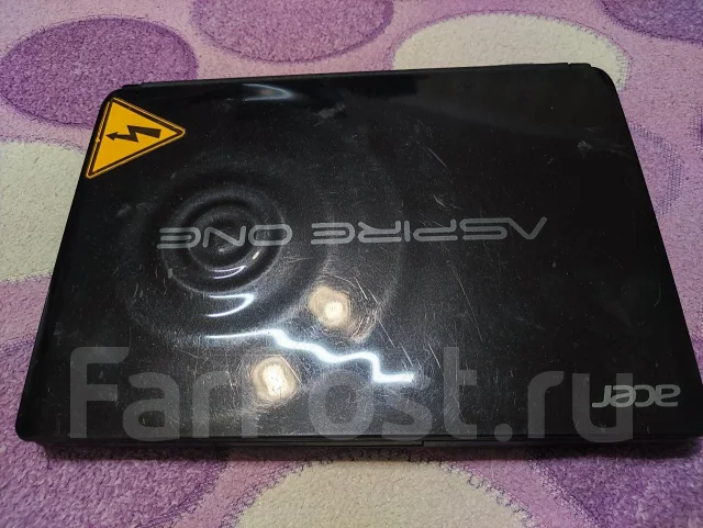 Acer Aspire One D270. 10.1", 1,6����, ��� 4 ��, ���� 128���, WiFi: 1, Bluetooth: 1, ����������� �� 6��. ����