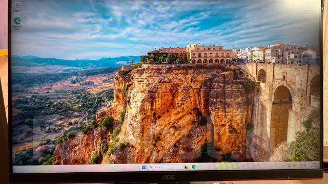 AOC. 24.5", ���������� �� (LCD, LED, QLED) ����