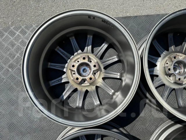 Hot Stuff Cross X-Speed. 7.0x17", 5x114.3, ET38, �� 73���. ����