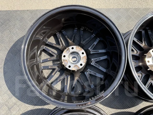Treasure One Humanline. 7.0x17", 5x114.3, ET38, �� 73���. ����