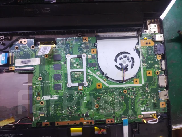 Asus X502C. 15.6", ��� 4 ��, WiFi: 1, Bluetooth: 1 ����