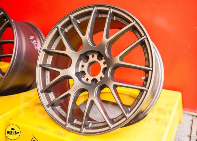 Work Emotion M8R. 8.5/9.5x18", 5x110, ET30/30, �� 65,1���. ����