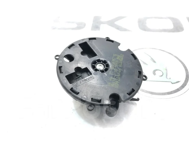 ����� ������� Skoda Octavia 4E0959577B A7 (5E) 4E0959577B ����
