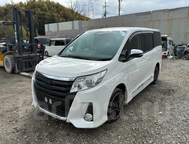 Toyota Noah. ZWR80, 2ZRFXE ����