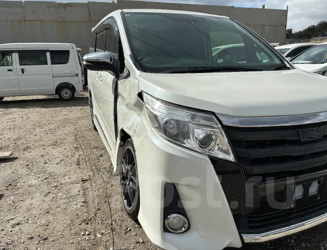 Toyota Noah. ZWR80, 2ZRFXE ����