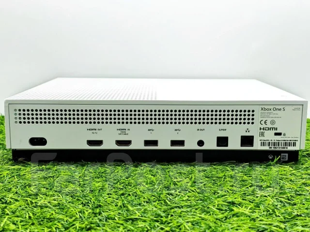 Microsoft Xbox One S ����