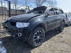 Mitsubishi Pajero Sport. 6B31 ����