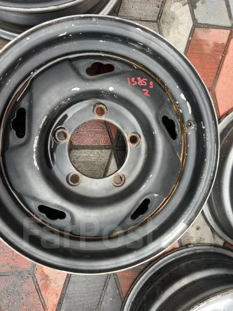 Suzuki. 5.5x15", 5x139.7 ����