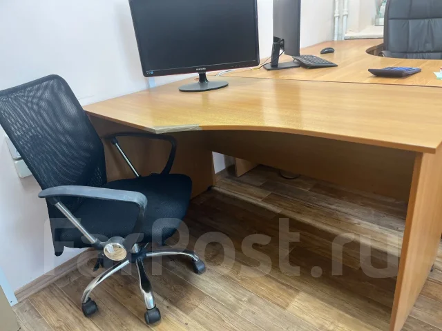 Samsung. 24", ���������� �� (LCD, LED, QLED) ����