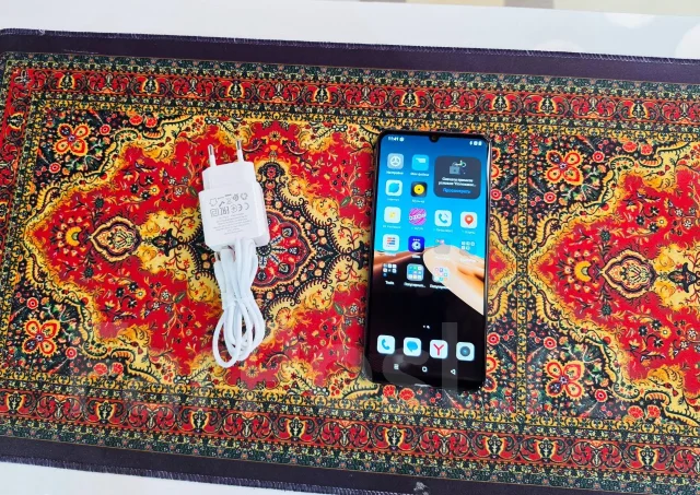Realme Note 60. �/�, 128 ��, ������, 3G, 4G LTE, 5G, Dual-SIM ����