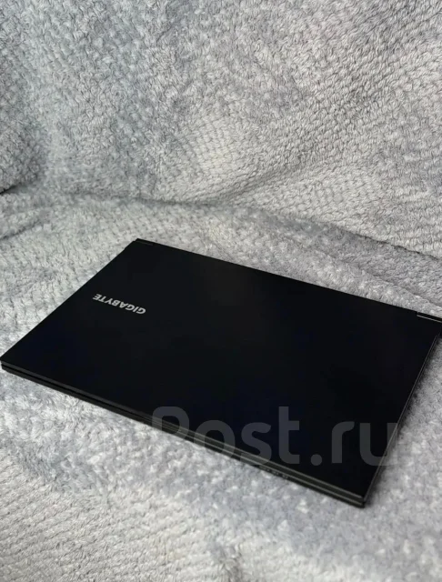 Gigabyte G5. 15.6", 4,5����, ��� 16 ��, ���� 500���, WiFi: 1, Bluetooth: 1, ����������� �� 6��. ����