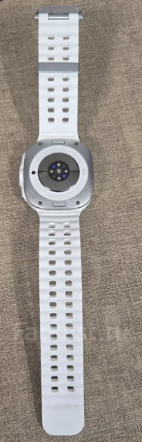 Samsung Galaxy Watch Ultra. GPS, NFC, SIM-�����, IP67 ����