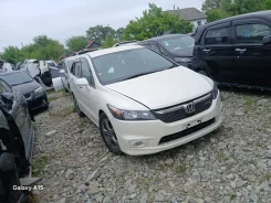 Honda Stream. RN6 ����