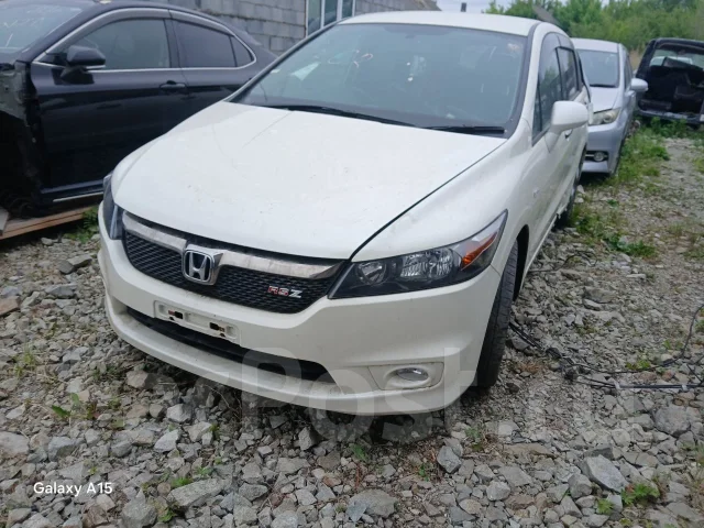 Honda Stream. RN6 ����