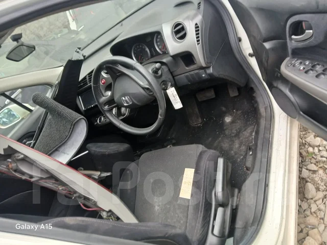 Honda Stream. RN6 ����