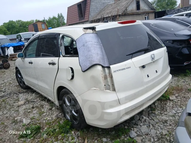 Honda Stream. RN6 ����