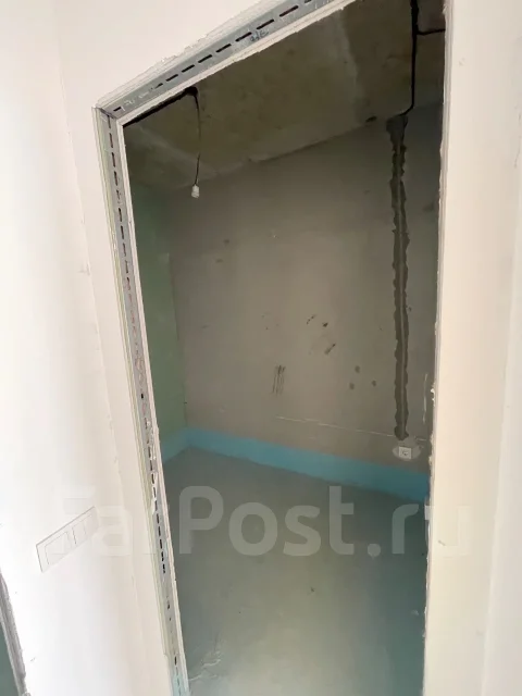 3-���������, ����� ���������� 17/3. �������, ������� ����, 61���.��., 23/26 ���� ����
