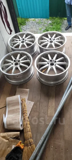 Dunlop. 9.0x18", 5x114.3 ����