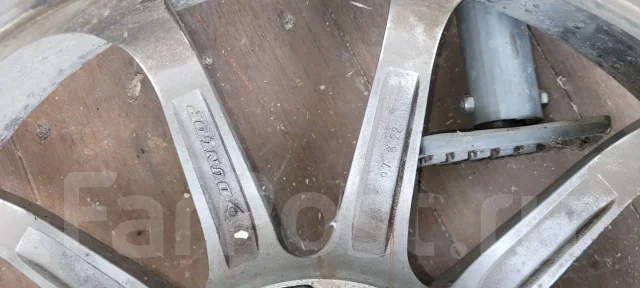 Dunlop. 9.0x18", 5x114.3 ����