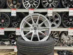 RAYS. 8.0x18", 5x114.3, ET40, �� 73,1���. ����