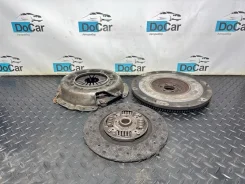 ��������� Nissan Pathfinder 301000W000 R50 VG33E 301000W000 ����