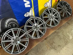 Bridgestone Balminum. 7.0x17", 5x100, ET53 ����