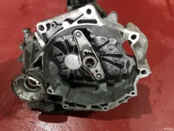 ���� GVY �� Volkswagen Golf 5 1.6 BSE VAG 18647 18647 ����