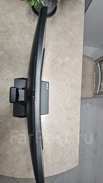 Asus. 24" ����
