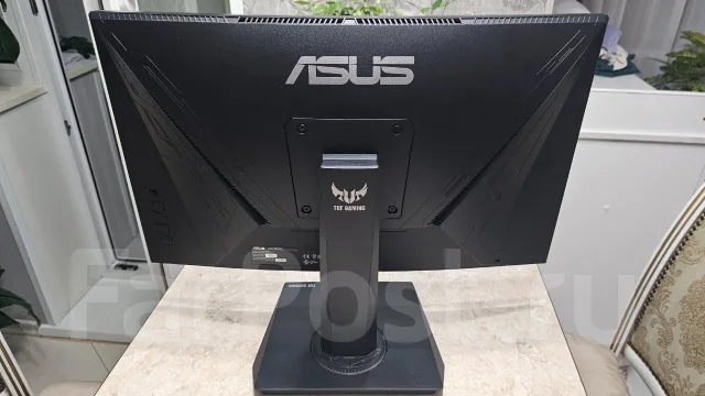 Asus. 24" ����