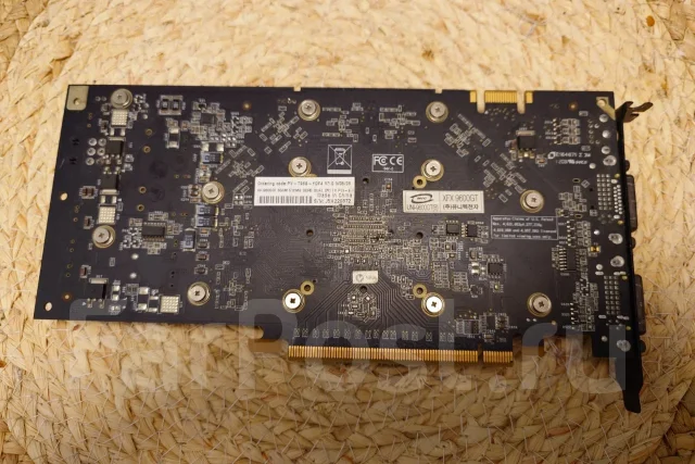 GeForce 9600 GT ����