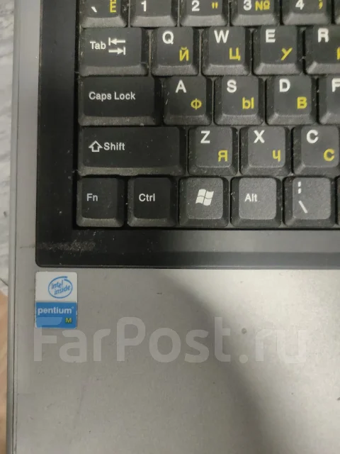 Roverbook. 15.6", 1,7����, ��� 512 ��, ���� 256���, WiFi: 1, Bluetooth: 1, ����������� �� 1��. ����