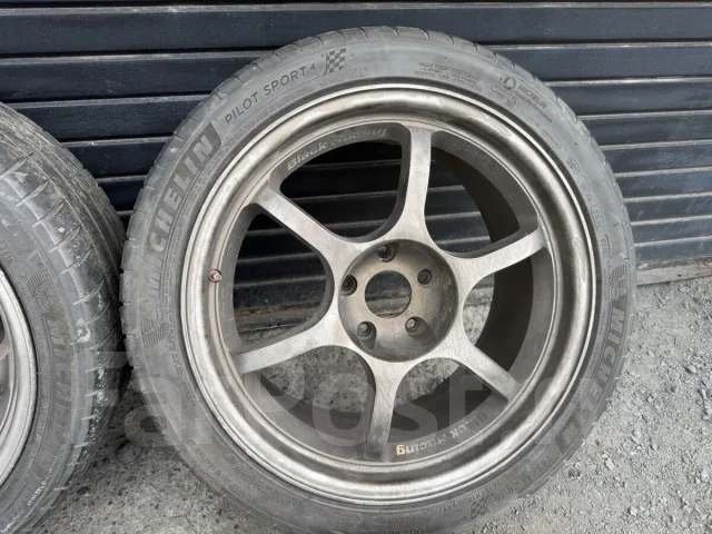 Black Racing. 8.0/9.0x18", 5x114.3, ET30/38 ����