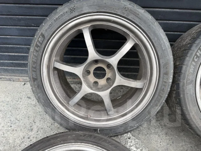 Black Racing. 8.0/9.0x18", 5x114.3, ET30/38 ����