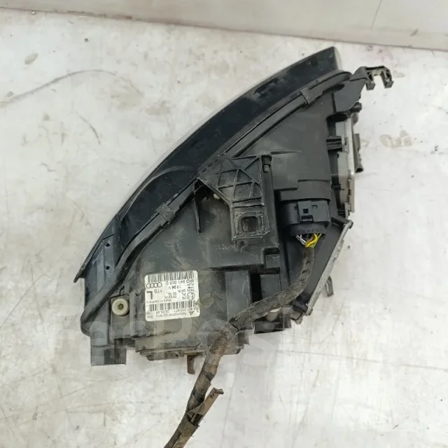 ���� AUDI A4 8K0941003D B8, ����� 8K0941003D ����