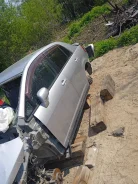 Nissan Tiida Latio. SC11, HR15 ����
