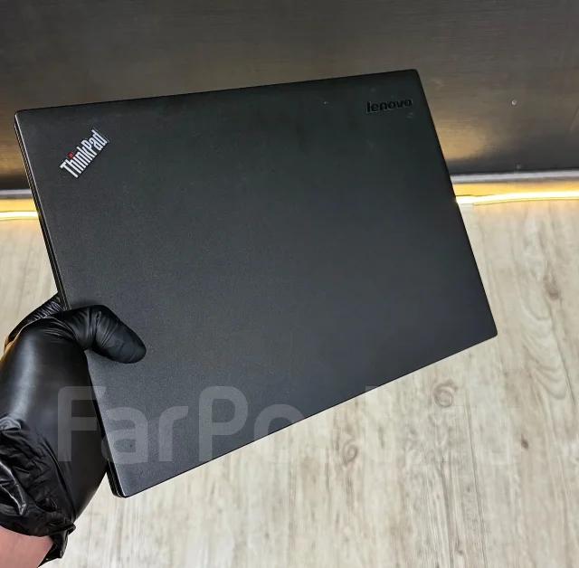 Lenovo ThinkPad X1 Carbon. 14", 2,2����, ��� 8 ��, ���� 256���, WiFi: 1, Bluetooth: 1 ����
