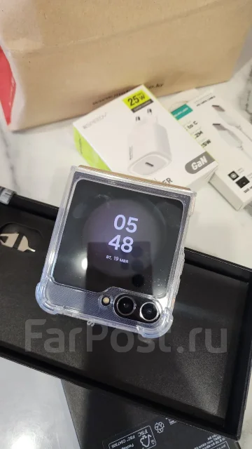 Samsung Galaxy Z Flip5. �/�, �����, 5G ����