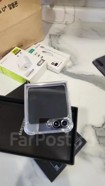 Samsung Galaxy Z Flip5. �/�, �����, 5G ����